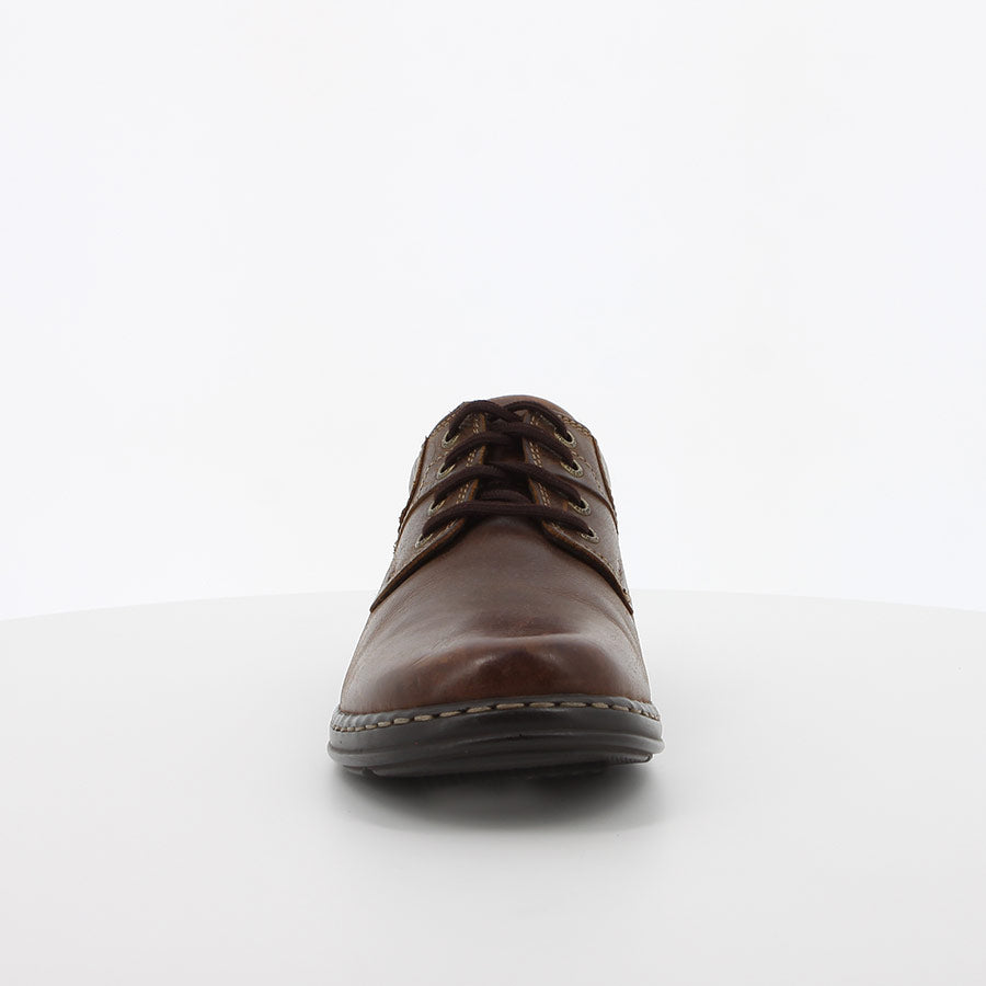 Hush Puppies Men Bennet Chestnut Lace-Up Shoe